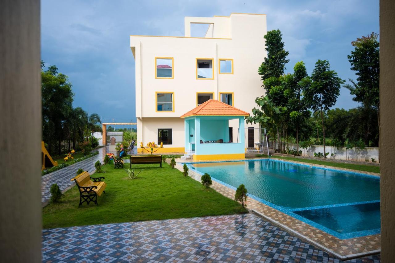 Unique Shantiniketan Hotel Sri Niketan Exterior photo